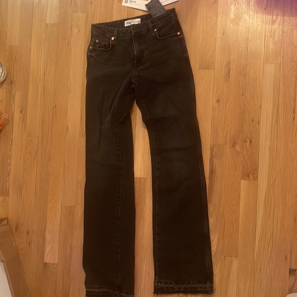Zara full length jeans!! Brand new!!! Never worn - Picture 2 of 5